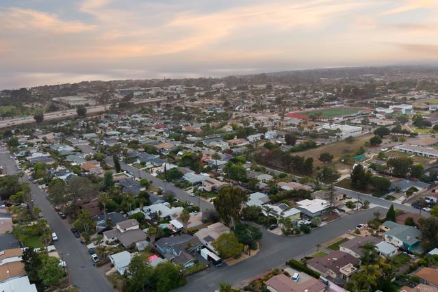 Detail Gallery Image 35 of 36 For 835 Cathy Ln, Cardiff By The Sea,  CA 92007 - 4 Beds | 2 Baths