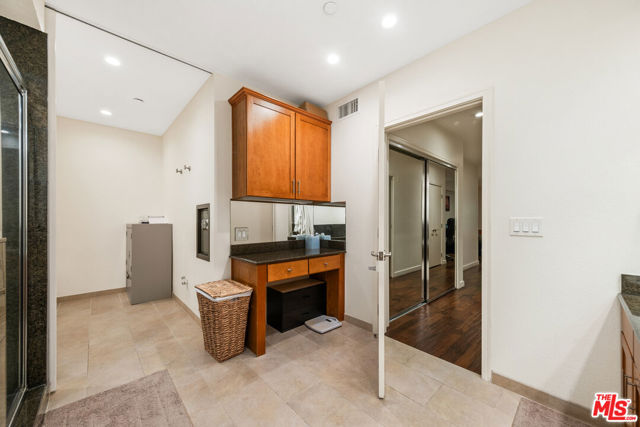 2111 S Beverly Glen Boulevard, Los Angeles CA: https://media.crmls.org/mediaz/cd7544bd-9a61-47e2-99ad-fddd37170328.jpg
