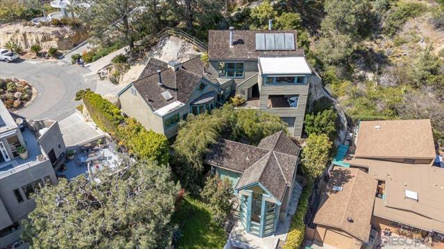 13027 Via Latina, Del Mar CA: https://media.crmls.org/mediaz/cd75c489-5e04-4283-8f87-d49e2752a755.jpg