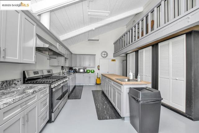 237 Aloha Way, Pittsburg CA: https://media.crmls.org/mediaz/cd75e189-a920-4c9b-bf44-db7ae755cd60.jpg
