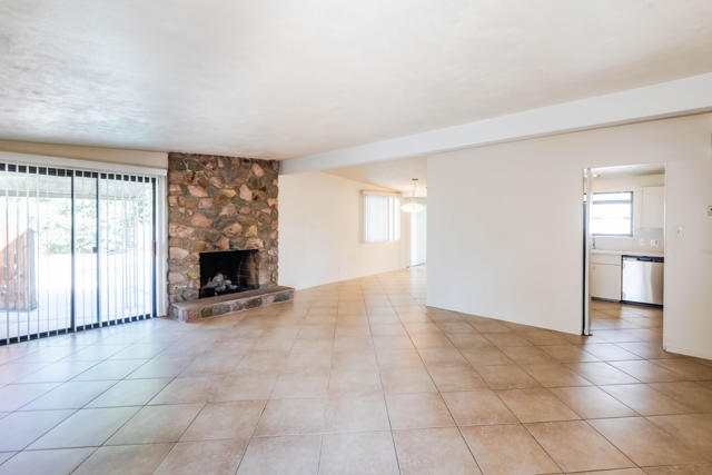 45901 Toro Peak Road, Palm Desert CA: https://media.crmls.org/mediaz/cd76577f-3a21-431d-be6d-666605efb5df.jpg