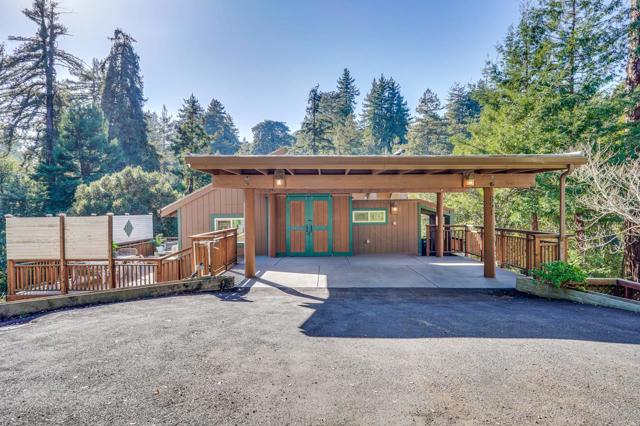851 Burns Avenue, Aptos CA: https://media.crmls.org/mediaz/cd76899c-202f-4a32-ab99-7dda7e38243a.jpg