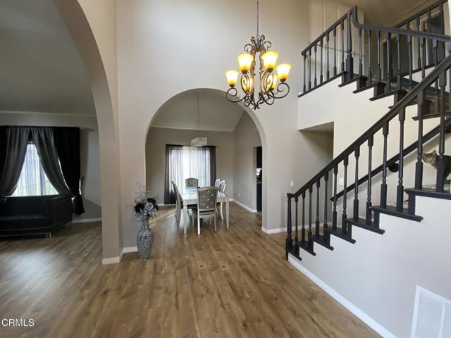 Detail Gallery Image 4 of 43 For 332 Morningside Ter, Palmdale,  CA 93551 - 5 Beds | 2/1 Baths