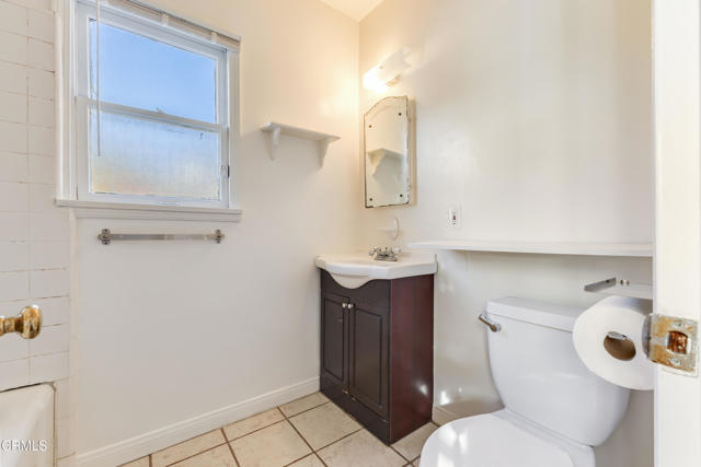 Detail Gallery Image 6 of 9 For 11471 Cumpston St, Los Angeles,  CA 91601 - 1 Beds | 1 Baths