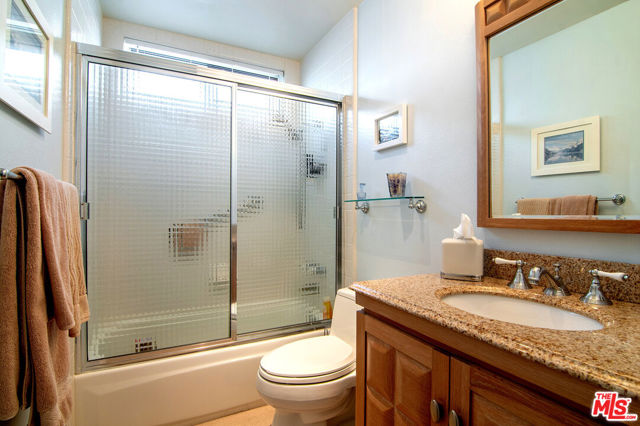 1621 Hilts Avenue, Los Angeles CA: https://media.crmls.org/mediaz/cd7711af-02bb-4a89-b81b-b9d0a72d0a5c.jpg