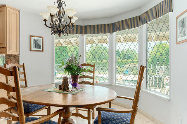 11616 E Las Posas Road, Camarillo CA: https://media.crmls.org/mediaz/cd783512-91dd-4d5c-9f86-2df9db598162.jpg