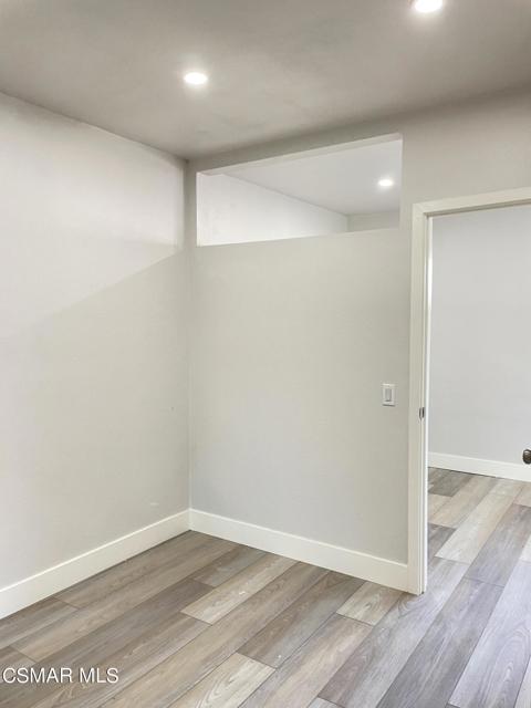 952 Pickwick Court, Thousand Oaks CA: https://media.crmls.org/mediaz/cd78fb36-3fba-419d-b58c-7448427e8204.jpg