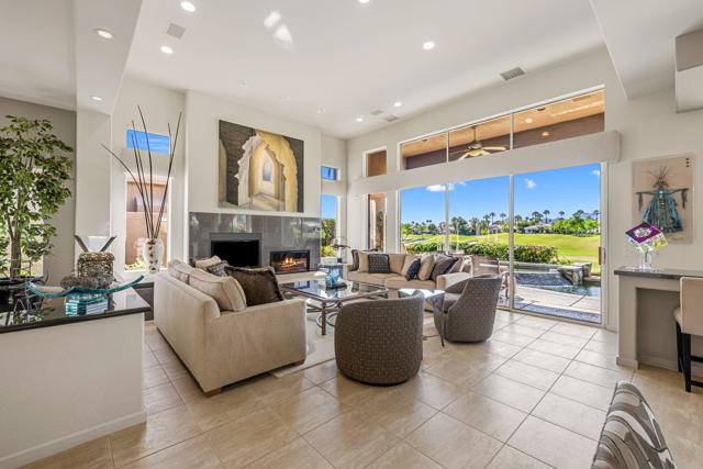 424 White Horse Trail, Palm Desert, CA 92211