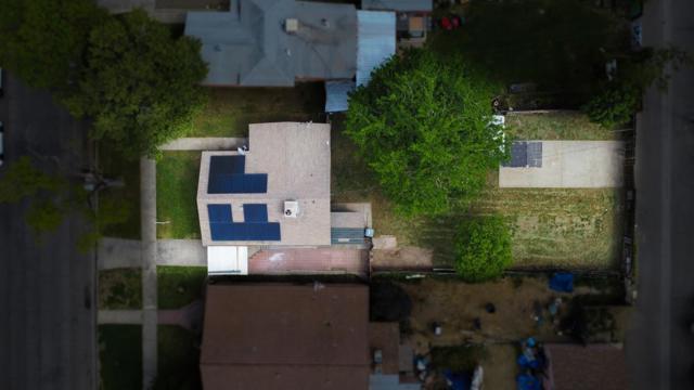 636 W 25th Street, Merced CA: https://media.crmls.org/mediaz/cd7a94a1-052a-4362-90cf-d7e83cb25ae7.jpg
