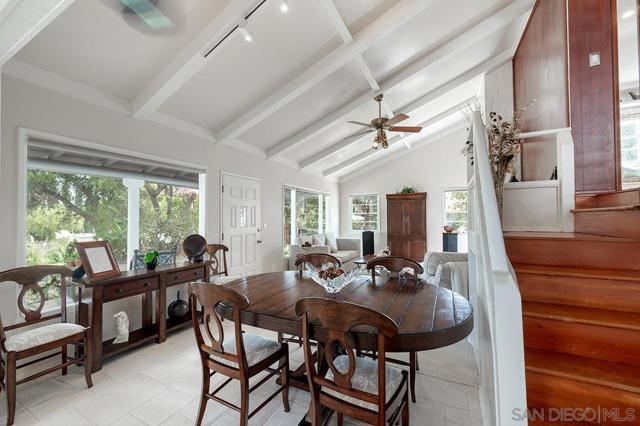 3750 Valley Vista Fork, Bonita CA: https://media.crmls.org/mediaz/cd7a9c99-1244-47f1-81a9-a46f170f6a06.jpg