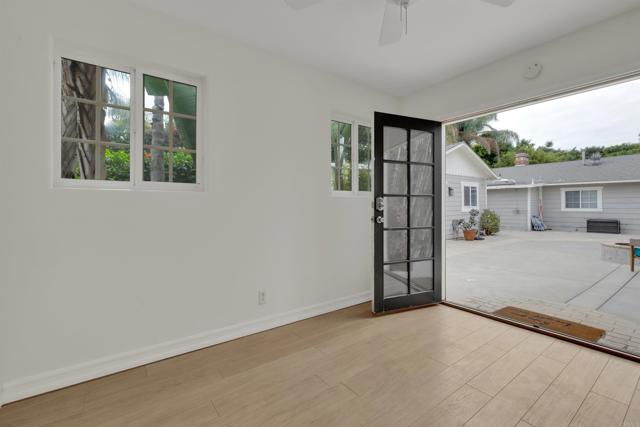 393 Date Avenue, Carlsbad CA: https://media.crmls.org/mediaz/cd7bc93c-a681-4e2d-9152-e3cfba4356a3.jpg
