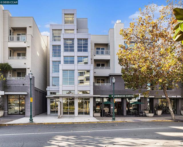 1655 N California, Walnut Creek CA: https://media.crmls.org/mediaz/cd7c4376-49ae-420e-a508-575a11db9797.jpg