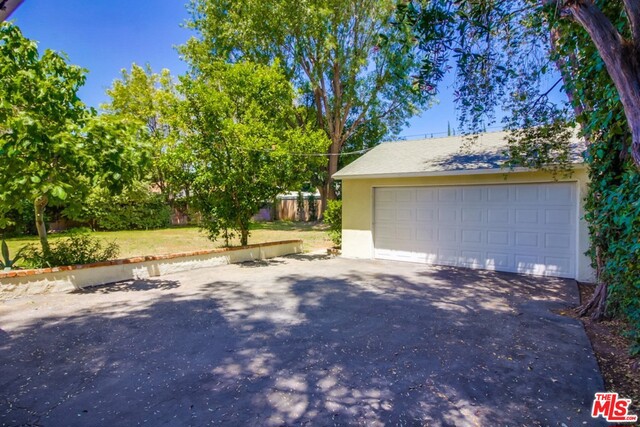 6526 PEACH Avenue, Van Nuys, California 91406, 3 Bedrooms Bedrooms, ,2 BathroomsBathrooms,Single Family Residence,For Sale,PEACH,17240906