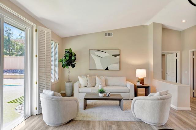 Detail Gallery Image 12 of 34 For 3325 Avenida Magoria, Escondido,  CA 92029 - 3 Beds | 2/1 Baths
