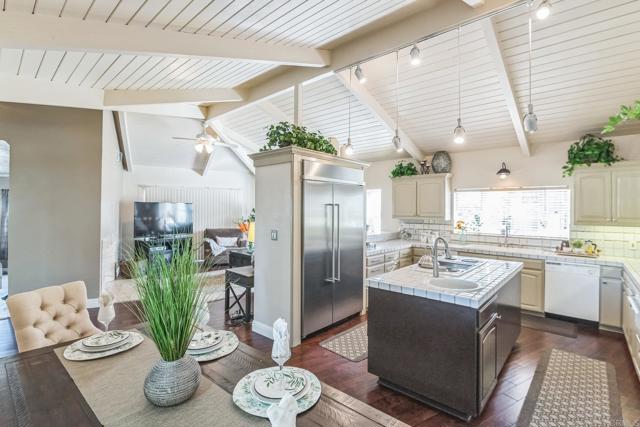 719 Singing Trails Drive, El Cajon CA: https://media.crmls.org/mediaz/cd7de71f-c290-492a-8690-b6ff9d7c333c.jpg