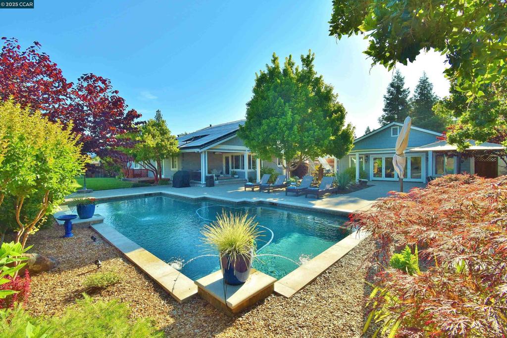 221 El Sobrante Dr