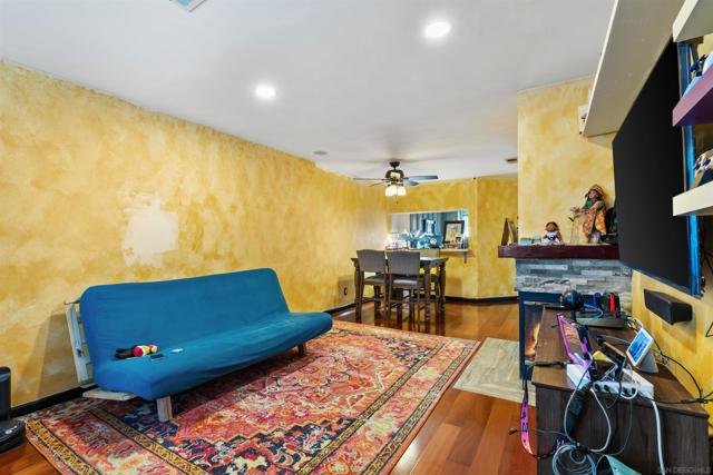 Image 15 of 29 For 13806 Pinkard Way  Unit 40