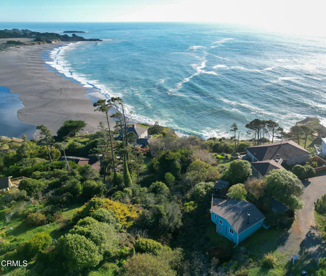 Detail Gallery Image 3 of 31 For 38882 Honey Run Ln, Gualala,  CA 95445 - 1 Beds | 1 Baths