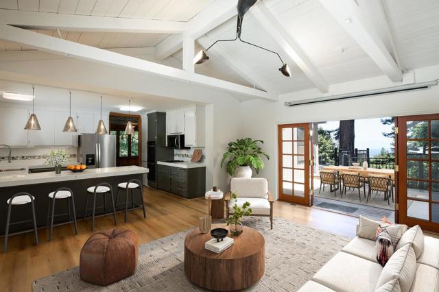 125 Grandview Drive, Woodside CA: https://media.crmls.org/mediaz/cd80014a-7dac-4d60-8a08-4acb0c2aa6f5.jpg