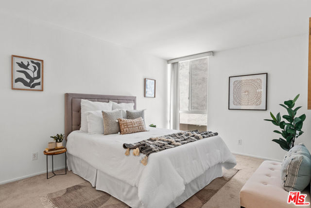 1885 Veteran Avenue, Los Angeles CA: https://media.crmls.org/mediaz/cd805268-8ff5-4f1c-9c3d-992db88ecfcd.jpg