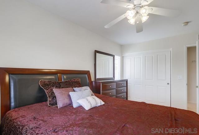 13837 Fontanelle Pl, San Diego CA: https://media.crmls.org/mediaz/cd80792d-495c-45ee-9a2f-bf43ce036cc8.jpg