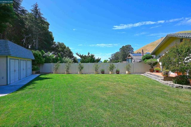 Image 14 of 60 For 2810 Wright Ave