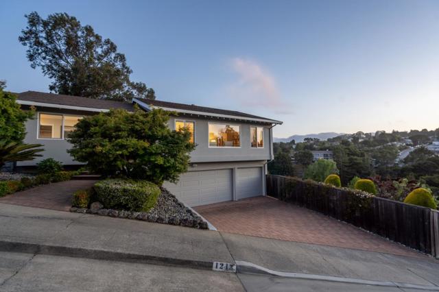 1243 Homewood Avenue, San Mateo CA: https://media.crmls.org/mediaz/cd818de0-ef86-4bef-8325-ee58409713af.jpg