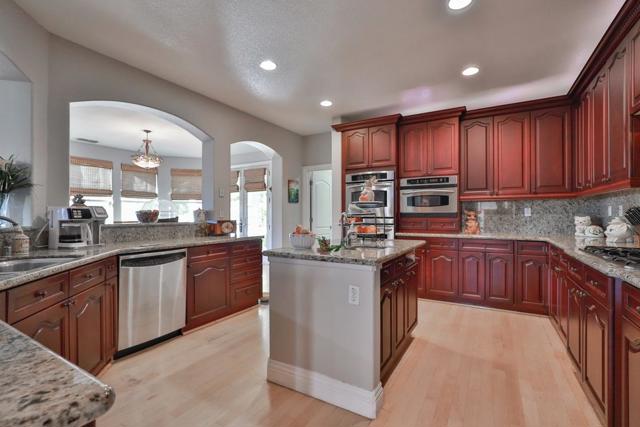 Image 26 of 87 For 5100 Thalia Drive