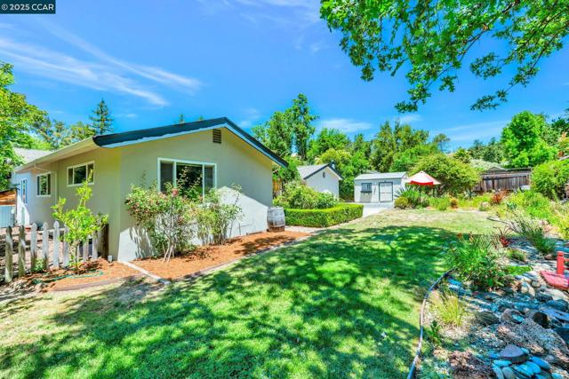 49 Terra Bella Dr, Walnut Creek CA: https://media.crmls.org/mediaz/cd825098-3397-4038-af4a-0b90caf7b7a1.jpg