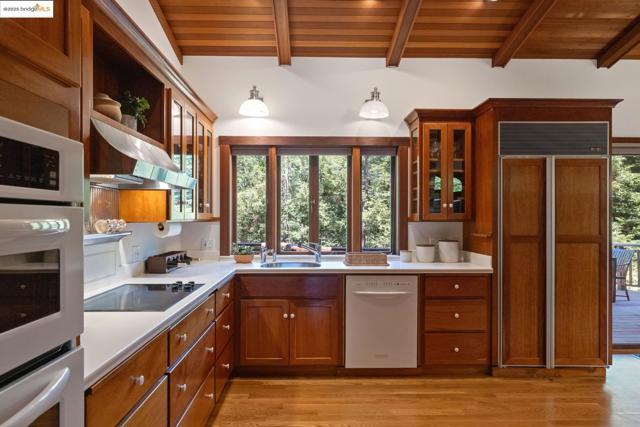 6890 Charing Cross Road, Berkeley CA: https://media.crmls.org/mediaz/cd828e21-9a3d-4841-8ecf-826e56a9f660.jpg
