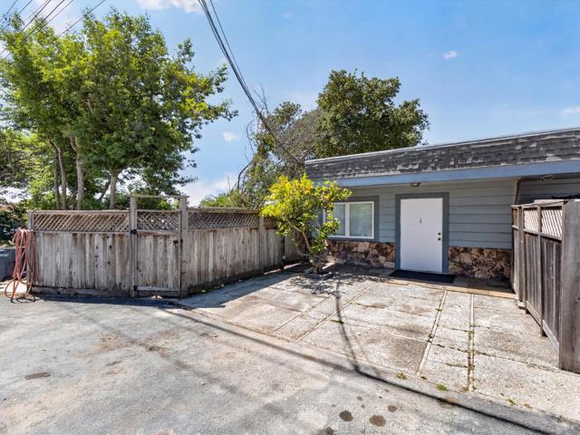2545 Mar Vista Drive, Aptos CA: https://media.crmls.org/mediaz/cd8383f1-9fc3-4970-9974-31b9b69670b5.jpg