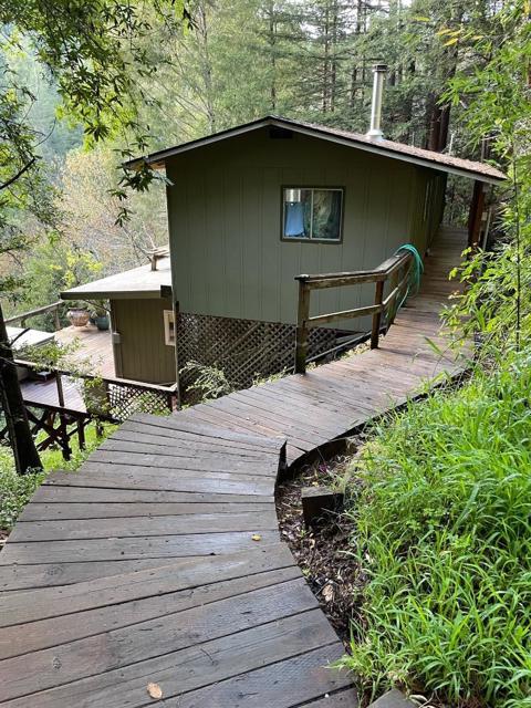 10188 Lake Boulevard, Felton CA: https://media.crmls.org/mediaz/cd838b26-d9ef-4751-a007-08fc1cad0a60.jpg