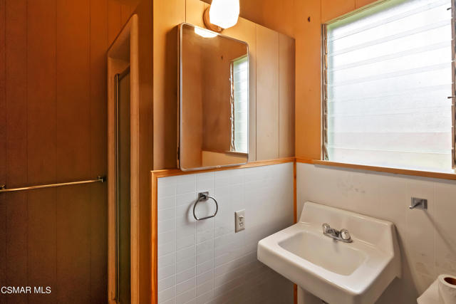 Guest House Bathroom