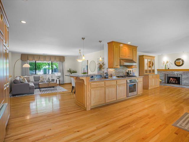 10623 Glenview Avenue, Cupertino CA: https://media.crmls.org/mediaz/cd83ef5b-667d-42f6-80b3-3fa0102d0a61.jpg