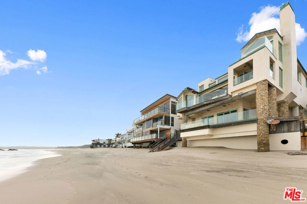 24920 Malibu Road — architectural residence