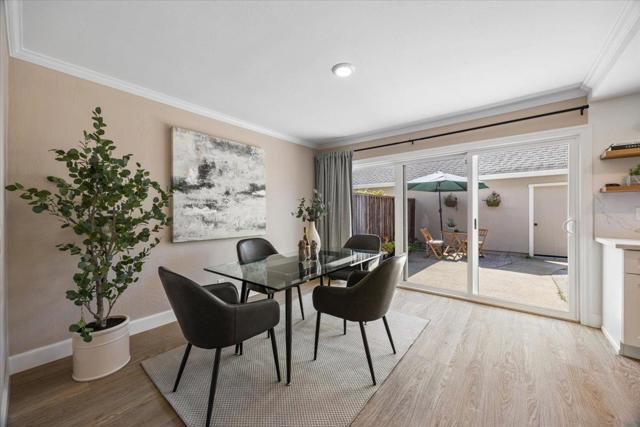 714 Comet Drive, Foster City CA: https://media.crmls.org/mediaz/cd86bea1-3ac1-4743-ad2a-9458b4d27239.jpg