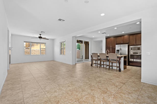 585 Via De La Paz, Palm Desert, CA 92211