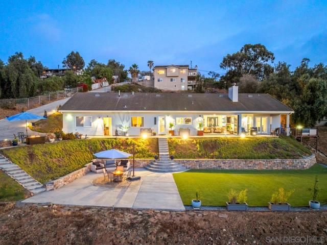 9420 Crest Drive, Spring Valley CA: https://media.crmls.org/mediaz/cd877687-c292-4de9-88a0-bb04deff0261.jpg