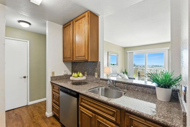 715 Heath Court, Hayward CA: https://media.crmls.org/mediaz/cd879990-75cf-4094-9884-0ec943ac8b61.jpg