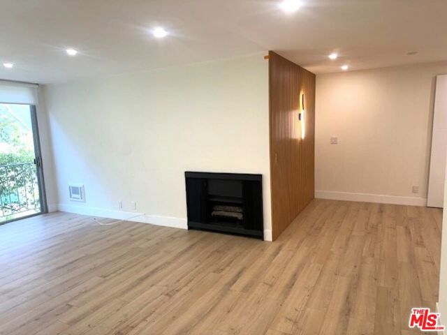 Drew Fenton | 11645 Montana Avenue Los Angeles CA | MLS: 7167122