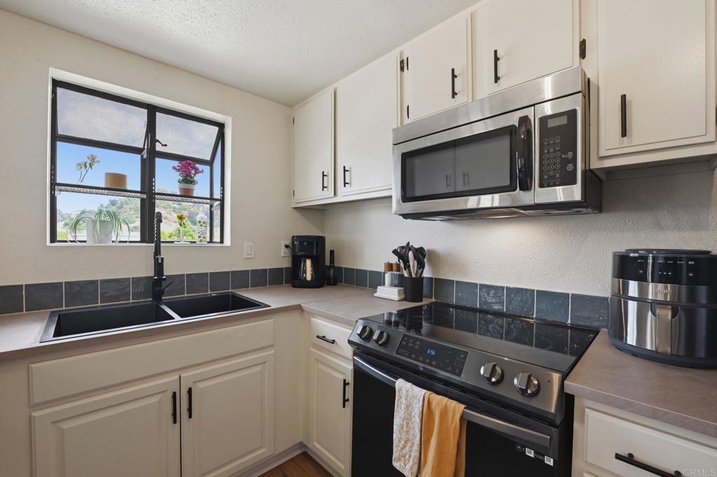 2118 Oceanside Blvd - photo 14