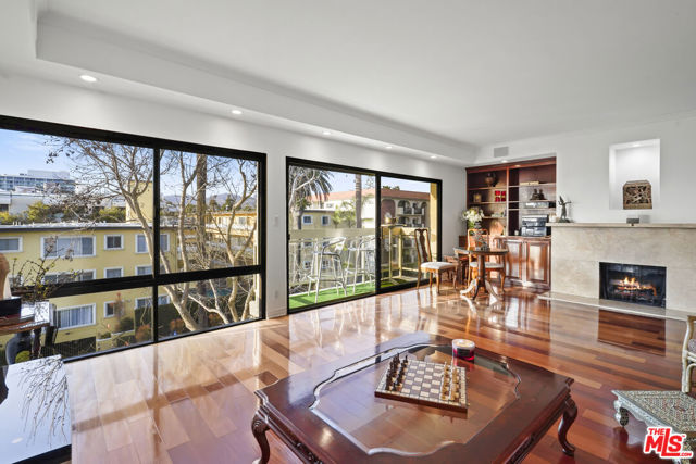 801 Ocean Avenue, Santa Monica CA: https://media.crmls.org/mediaz/cd88cfef-d5af-47b6-bfd3-a0f7990acd43.jpg