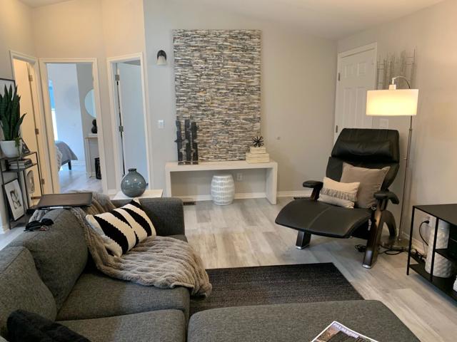 31 Paseo Laredo North, Cathedral City CA: https://media.crmls.org/mediaz/cd894b36-b6aa-405a-9d5b-ba1066373e09.jpg