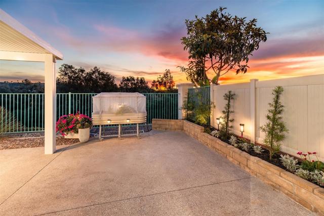 Detail Gallery Image 41 of 66 For 2955 Avendia Valera, Carlsbad,  CA 92009 - 5 Beds | 3 Baths