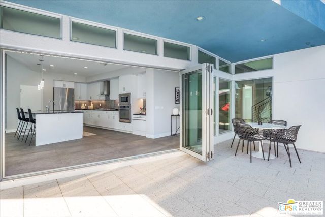 431 Suave Lane, Palm Springs, CA 92262