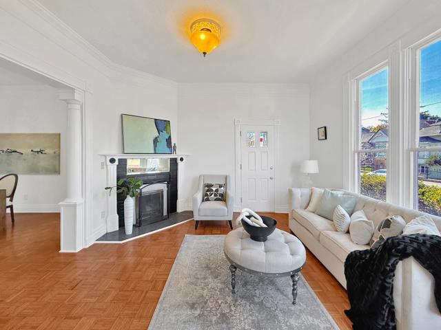 398 W San Fernando, San Jose CA: https://media.crmls.org/mediaz/cd8b47a8-3ab6-40fa-8b4e-9a03274c2de4.jpg