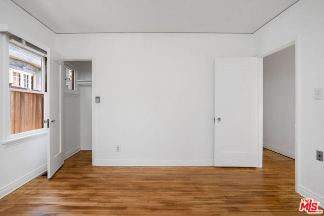 1119 Maple Street, Santa Monica CA: https://media.crmls.org/mediaz/cd8bd82c-53d1-4a7f-b8c3-d270779ccb9a.jpg