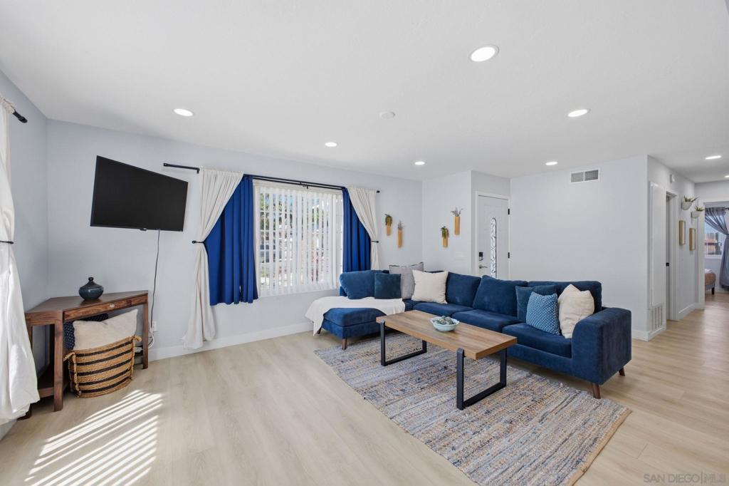 11131 Tyrolean Way - photo 16