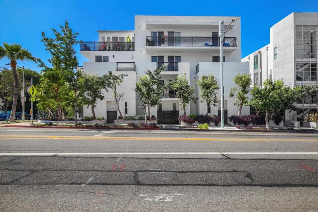 Detail Gallery Image 5 of 58 For 1283 Havenhurst Dr #101,  West Hollywood,  CA 90046 - 3 Beds | 2/1 Baths