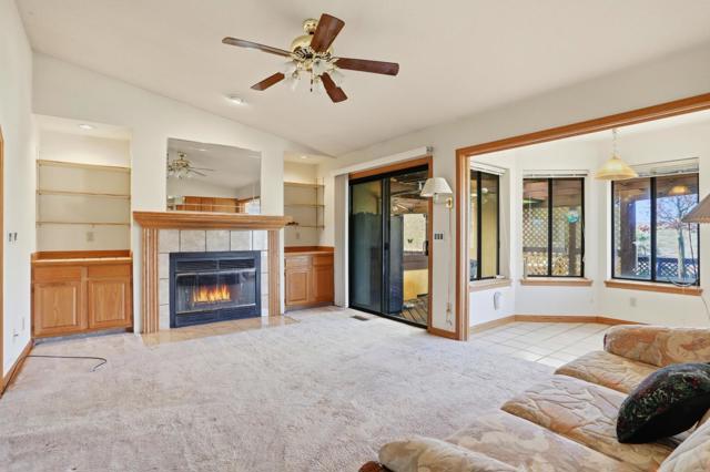 9019 Doubletree Lane,  CA: https://media.crmls.org/mediaz/cd8dec6e-9e13-4c80-8375-cc22c8c134c2.jpg